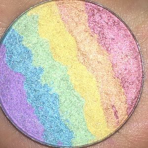 Rainbow highlighter / eyeshadow 🌈💖 pan only